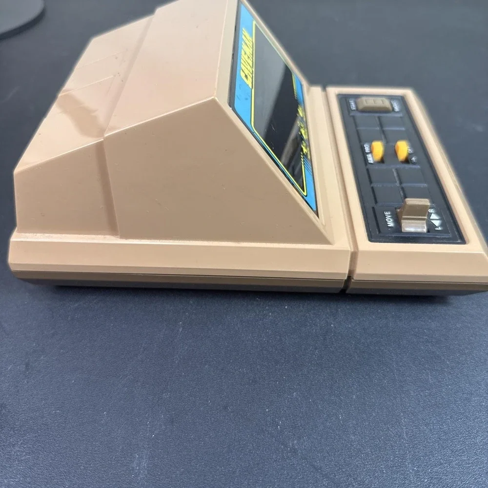 Vintage 1980s Tandy Caveman Tabletop Game‎ Radio Shack 60-2172 Works!